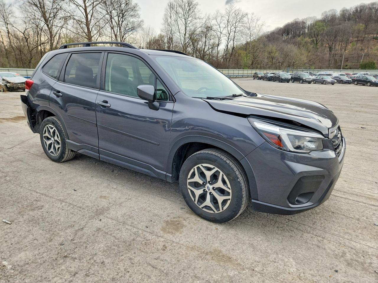 2021 Subaru Forester Premium - zdjęcie 4