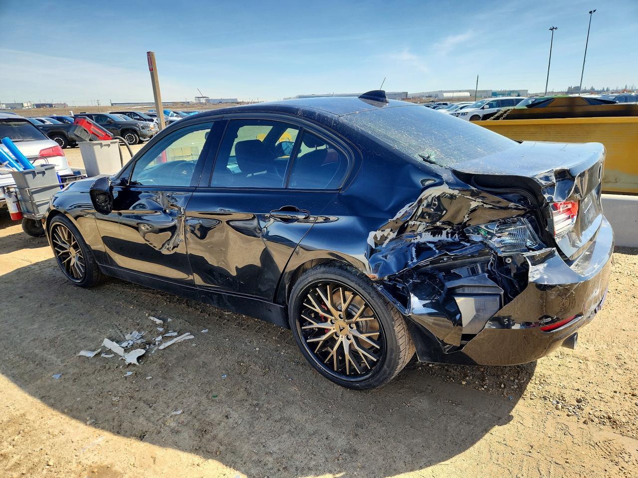 2013 BMW 335 Xi - zdjęcie 2