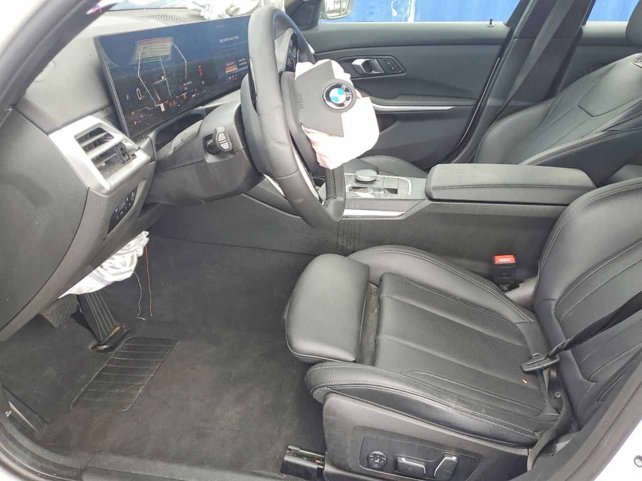 2025 BMW 330I - zdjęcie 7