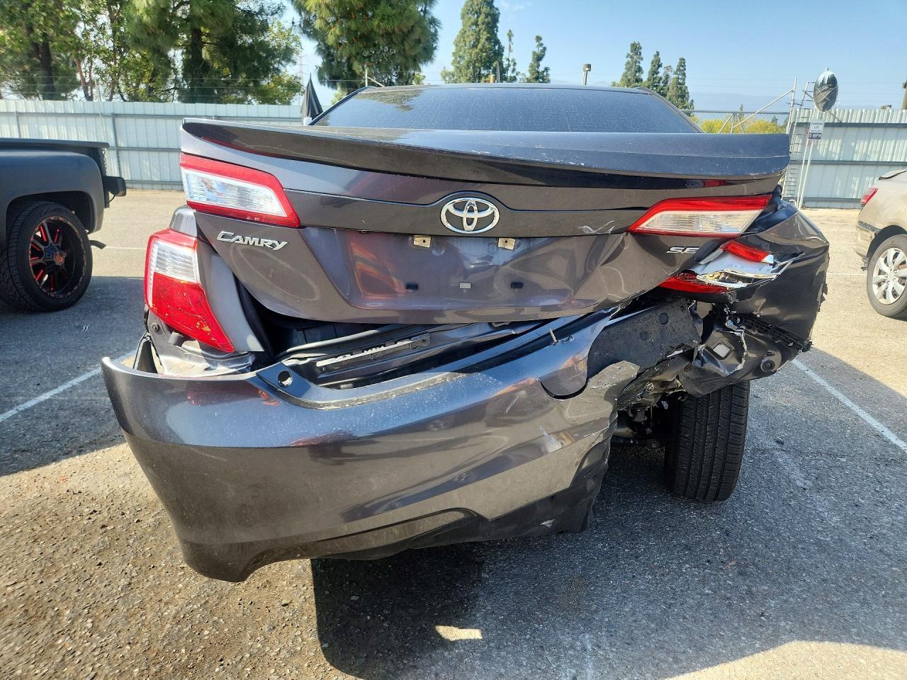 2014 Toyota Camry Se - zdjęcie 6