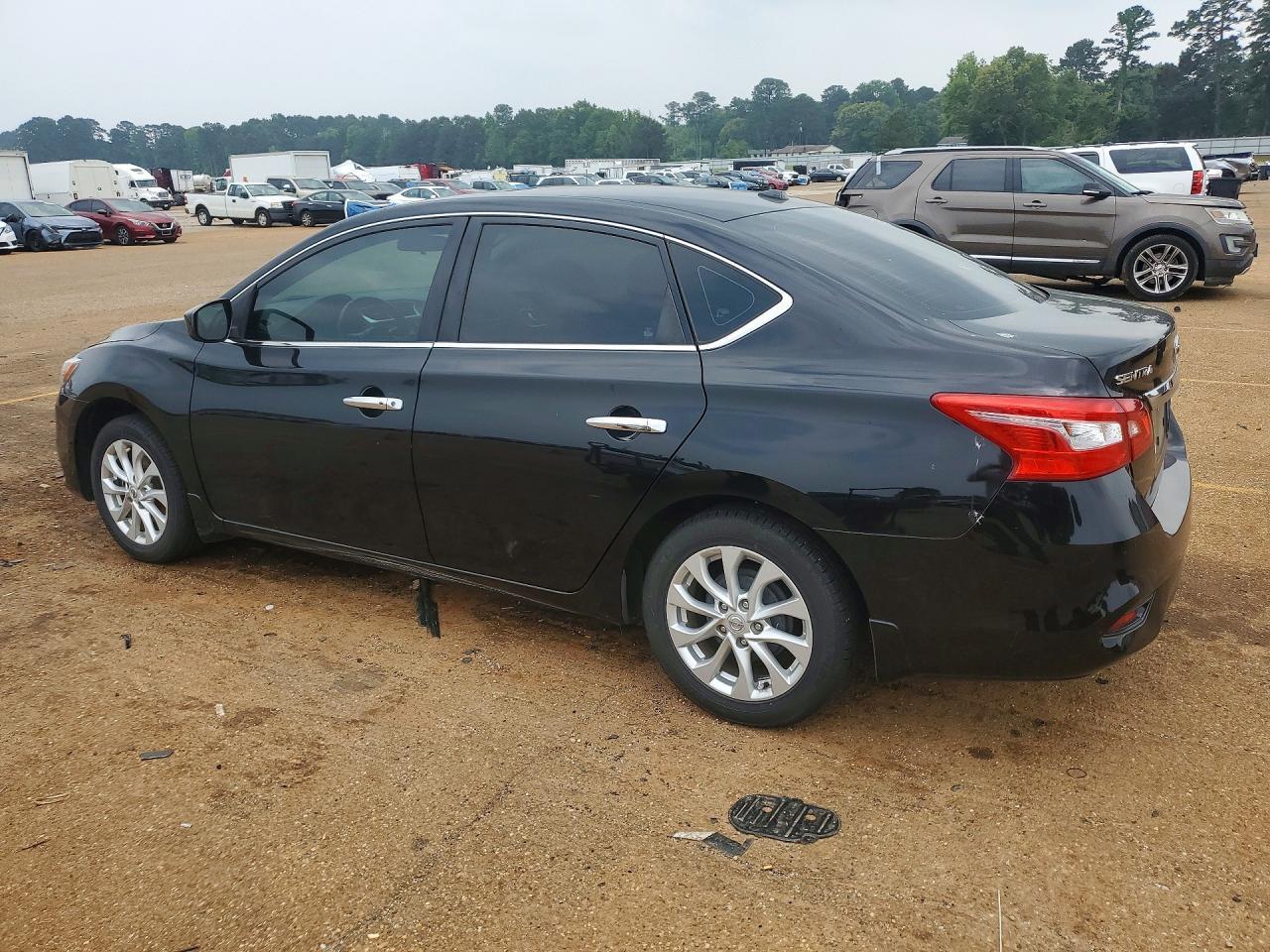 2017 Nissan Sentra Sv - zdjęcie 2