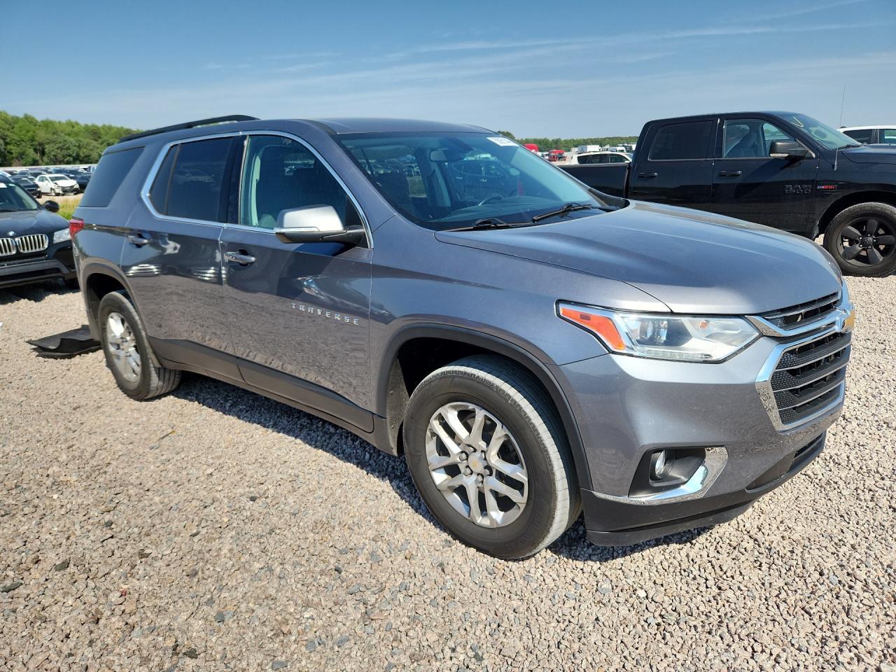 2021 Chevrolet Traverse Lt - zdjęcie 4