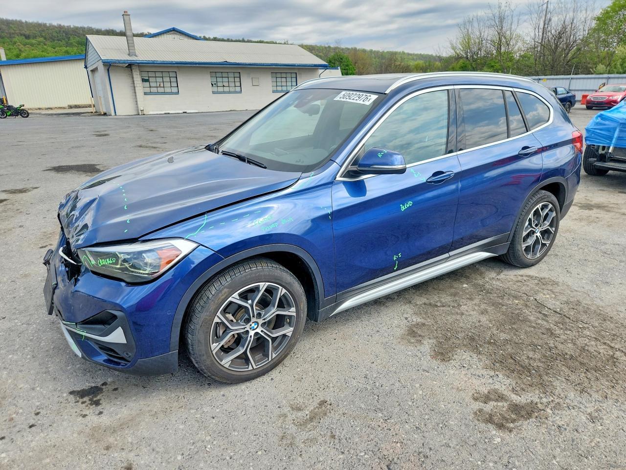 2021 BMW X1 xDrive28I - zdjęcie główne