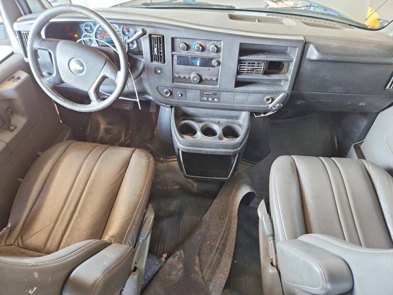 2014 Chevrolet Express G1500 - zdjęcie 8
