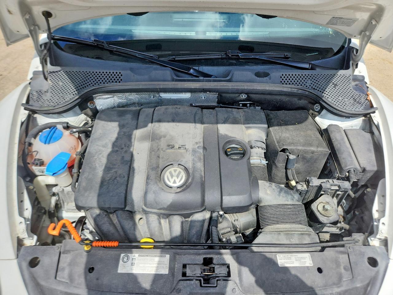 2014 Volkswagen Beetle - zdjęcie 11