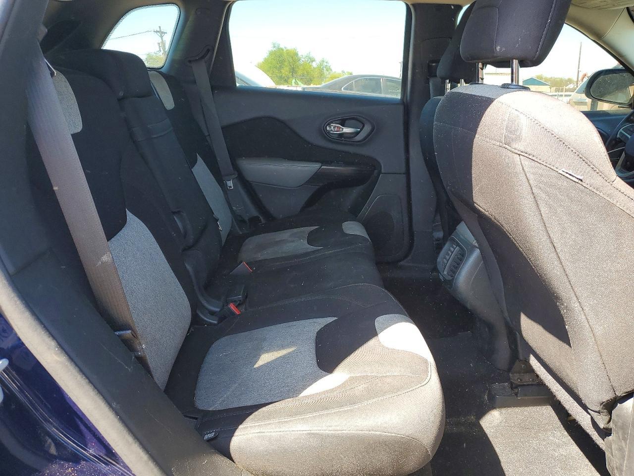 2014 Jeep Cherokee Sport - zdjęcie 11