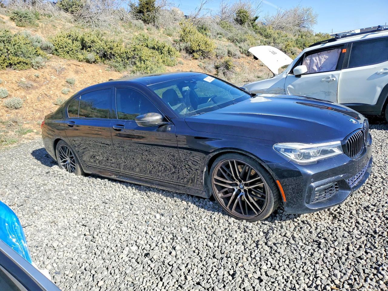 2017 BMW 750 I - zdjęcie 4