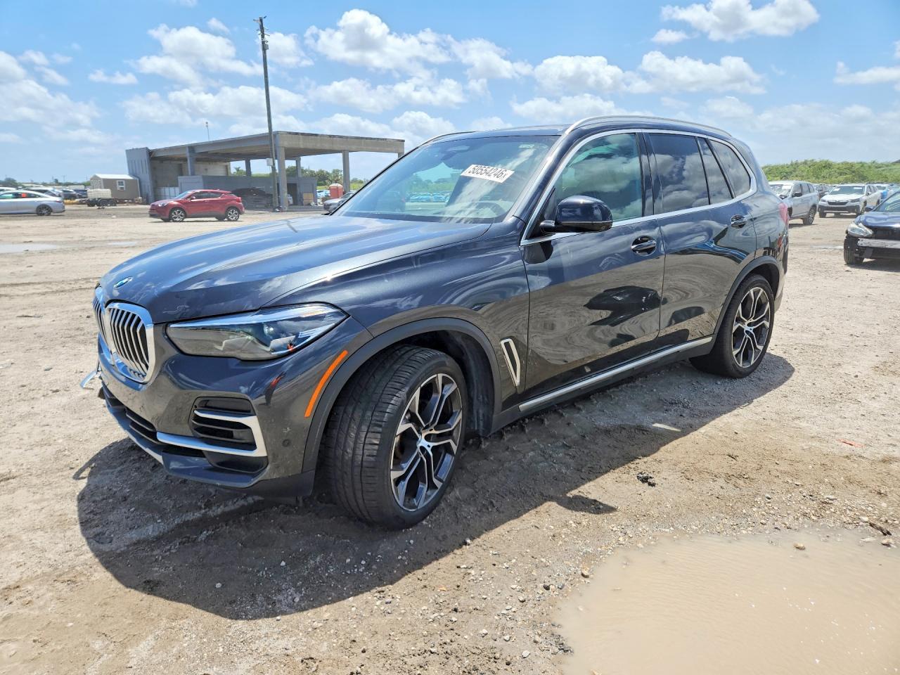 2023 BMW X5 xDrive40I - zdjęcie główne
