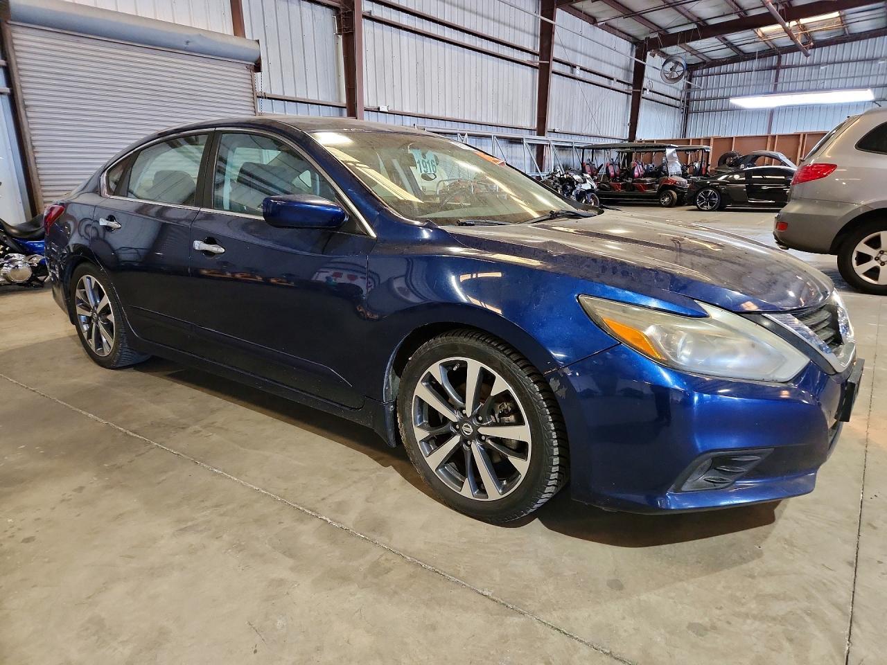 2017 Nissan Altima 2.5 Sr - zdjęcie 4