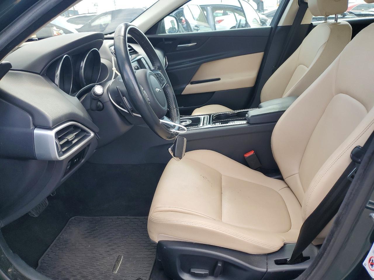 2017 Jaguar F-Pace Premium - zdjęcie 7