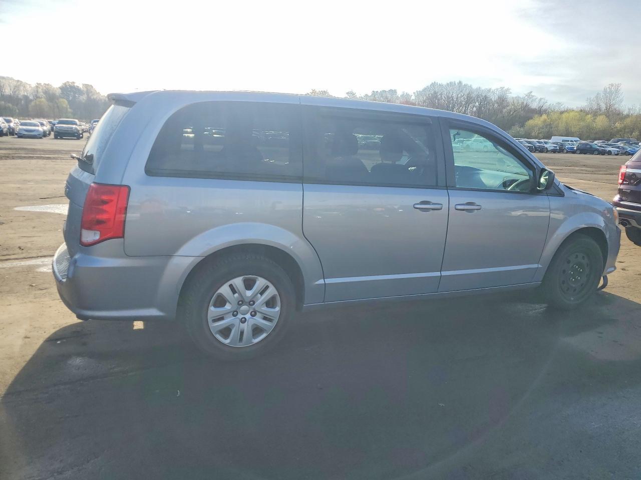 2018 Dodge Grand Caravan Se - zdjęcie 3