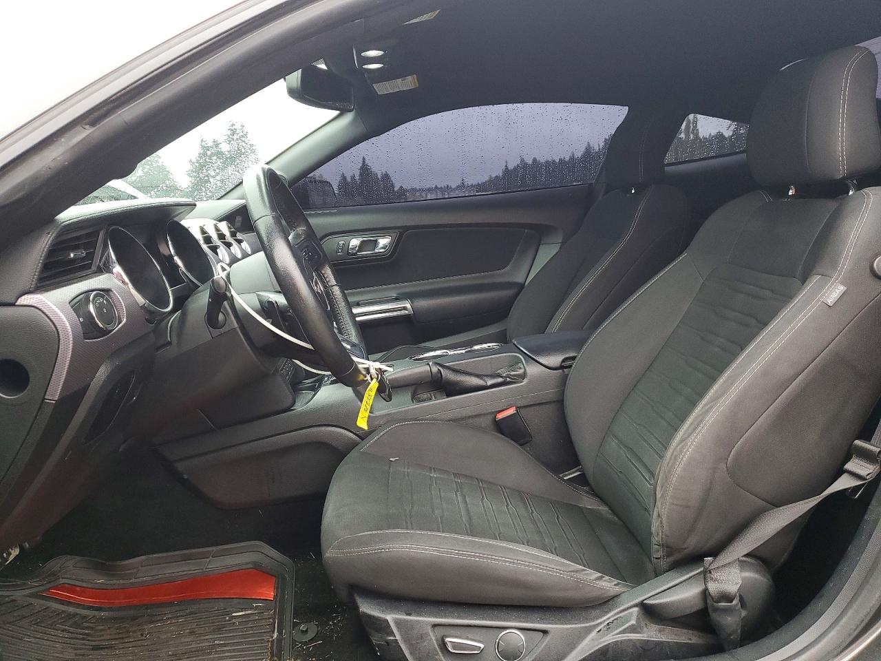 2017 Ford Mustang - zdjęcie 7