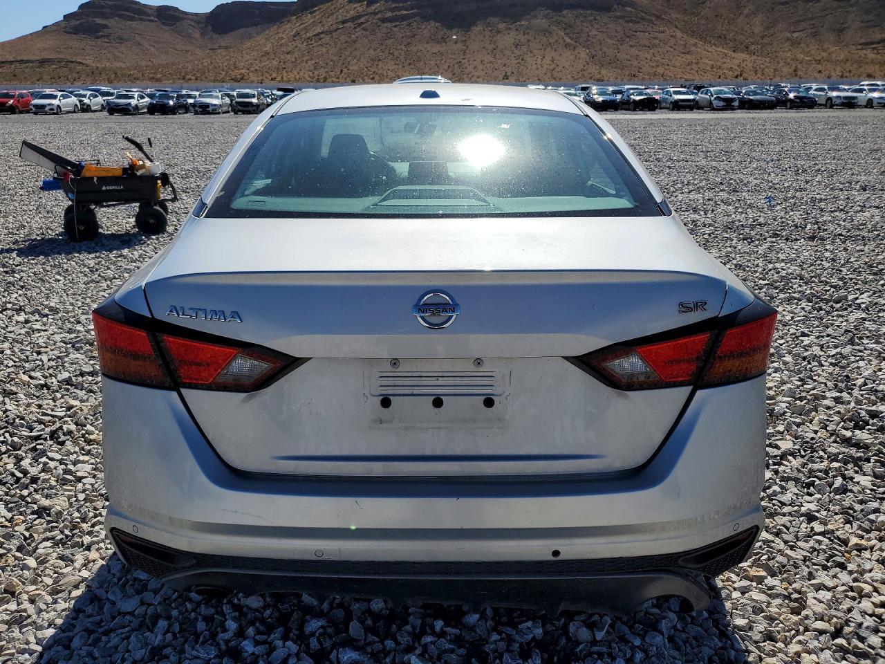2021 Nissan Altima Sr - zdjęcie 6