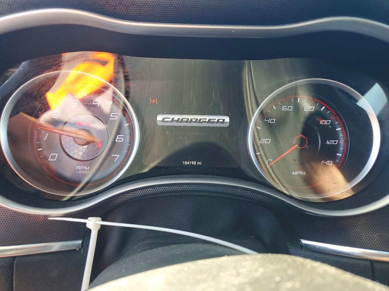 2015 Dodge Charger Sxt - zdjęcie 9
