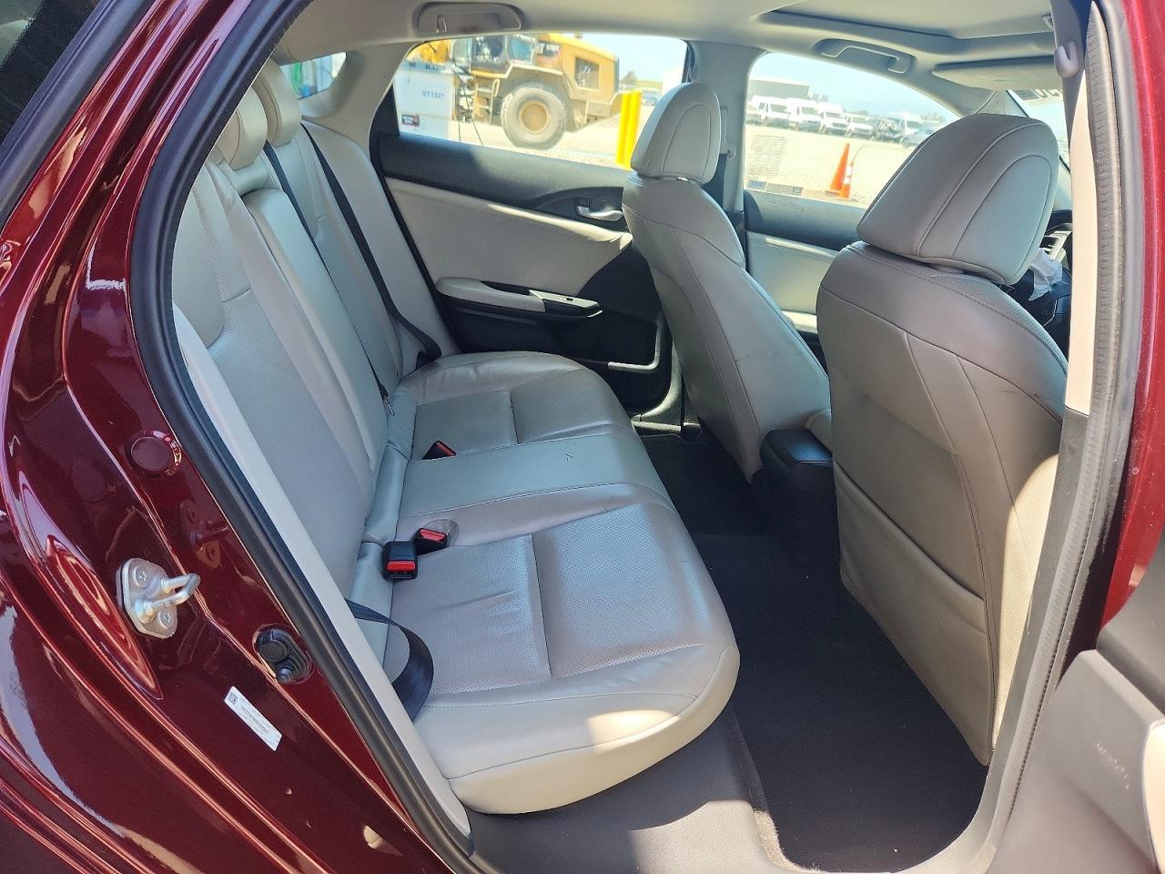 2019 Honda Insight Touring - zdjęcie 10