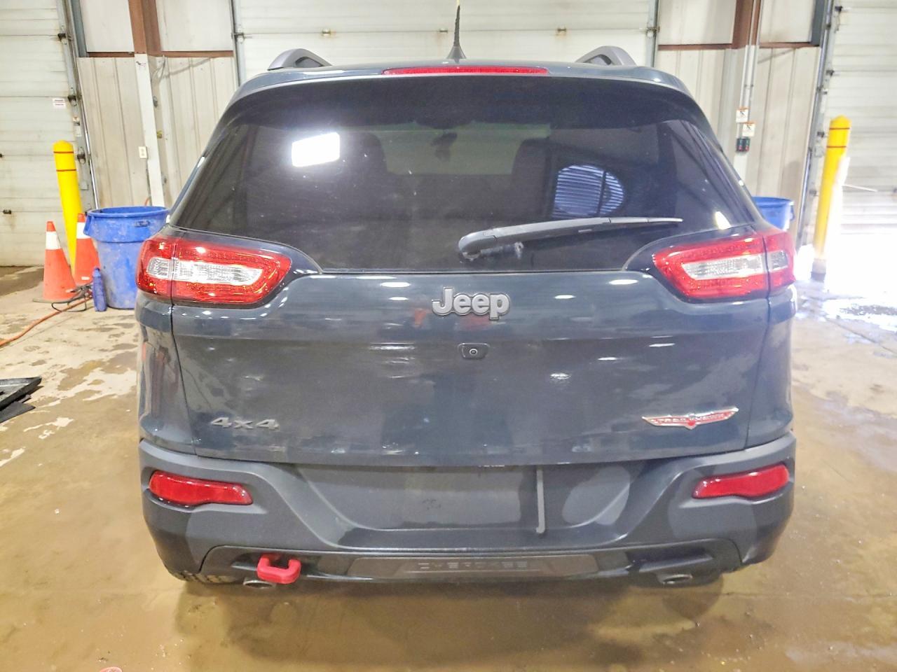 2017 Jeep Cherokee Trailhawk - zdjęcie 6