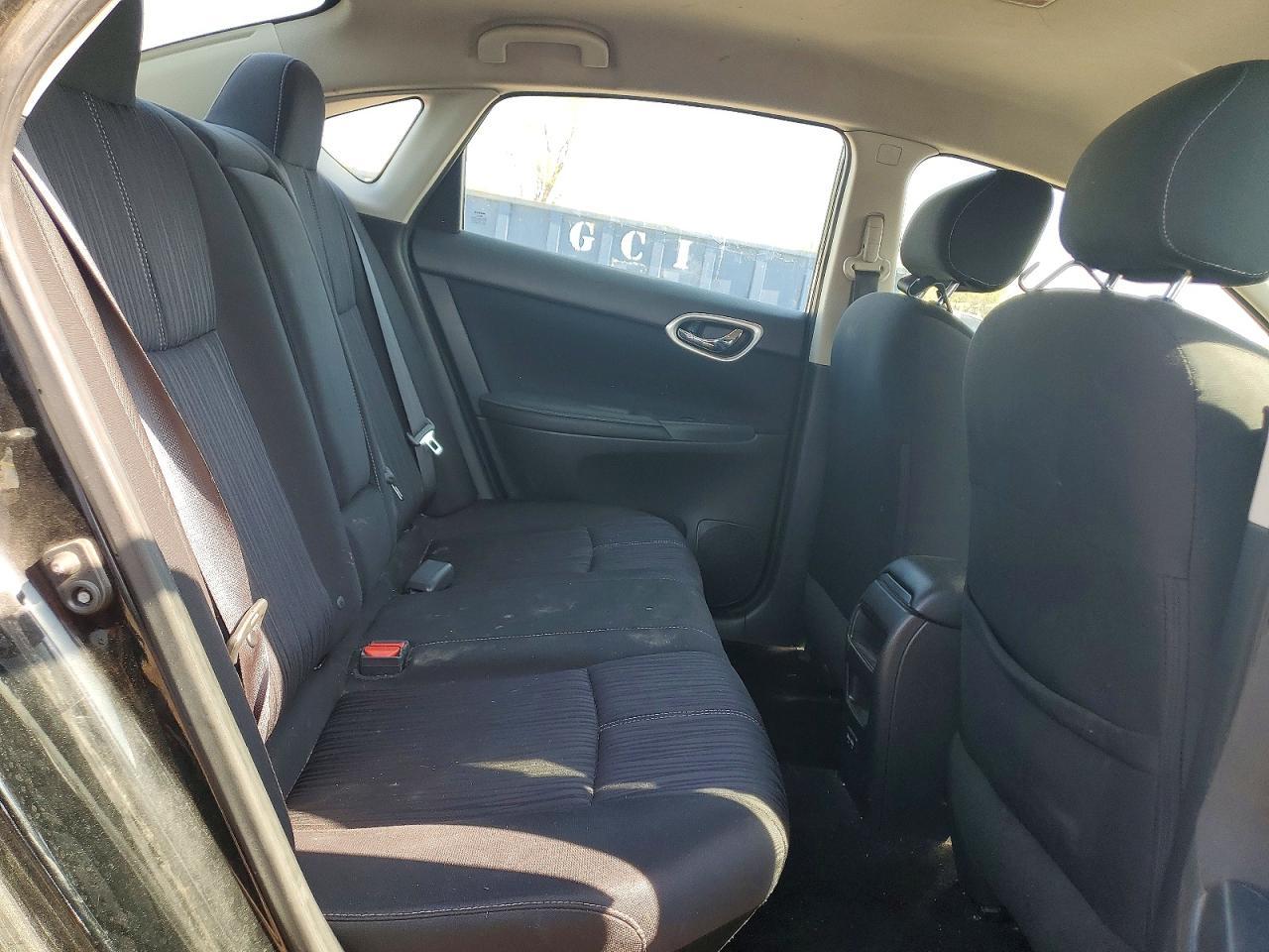 2018 Nissan Sentra Sv - zdjęcie 10