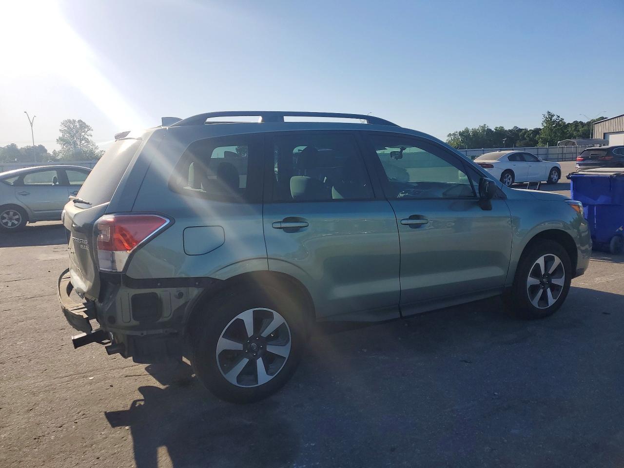 2017 Subaru Forester 2.5I - zdjęcie 3
