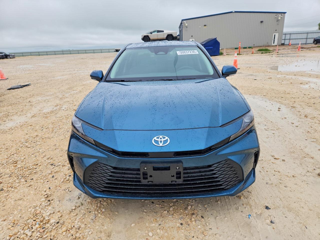 2026 Toyota Camry Le - zdjęcie 5