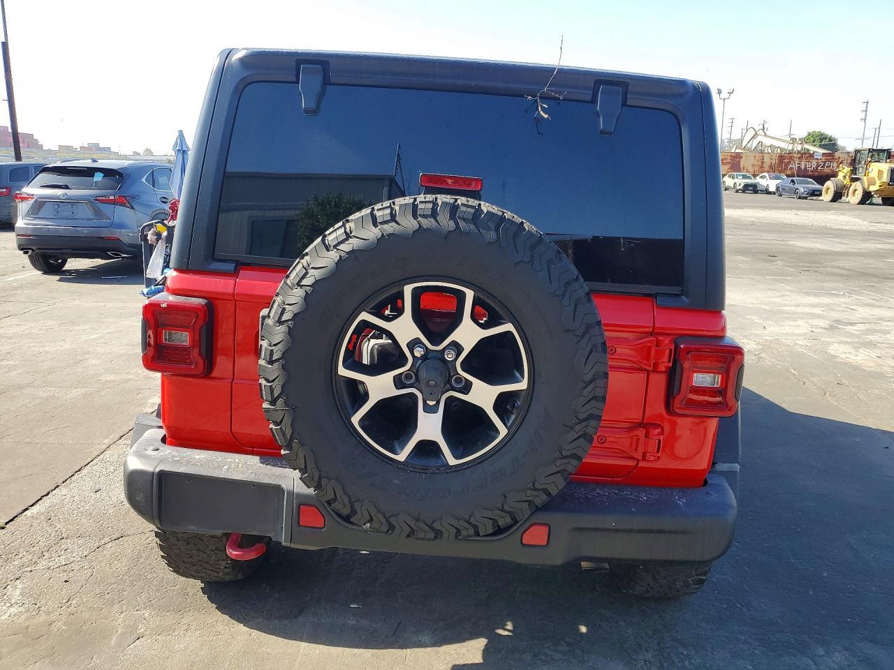 2021 Jeep Wrangler Unlimited Rubicon - zdjęcie 6