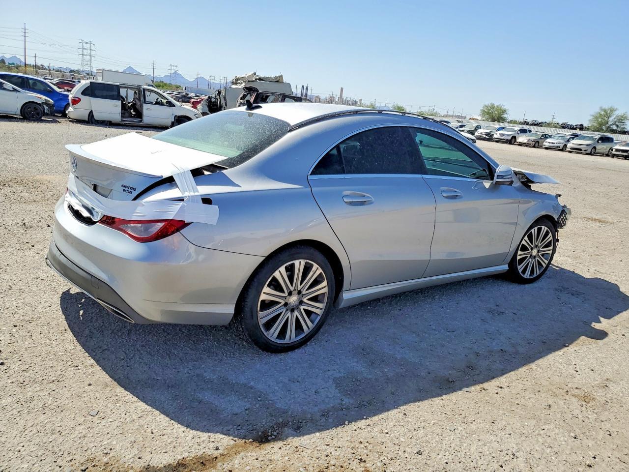 2017 Mercedes-Benz Cla 250 - zdjęcie 3