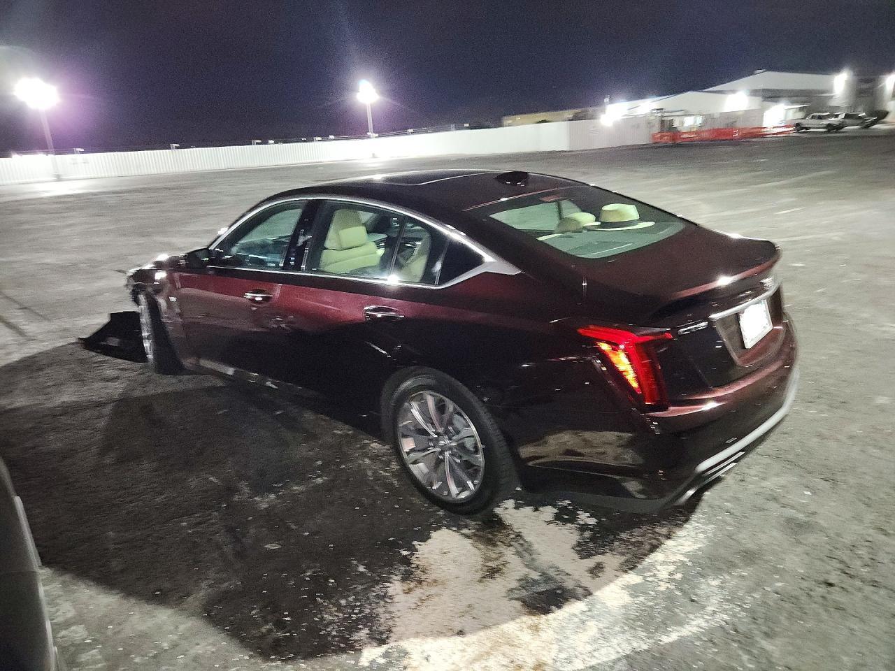 2021 Cadillac Ct5 Premium Luxury - zdjęcie 2