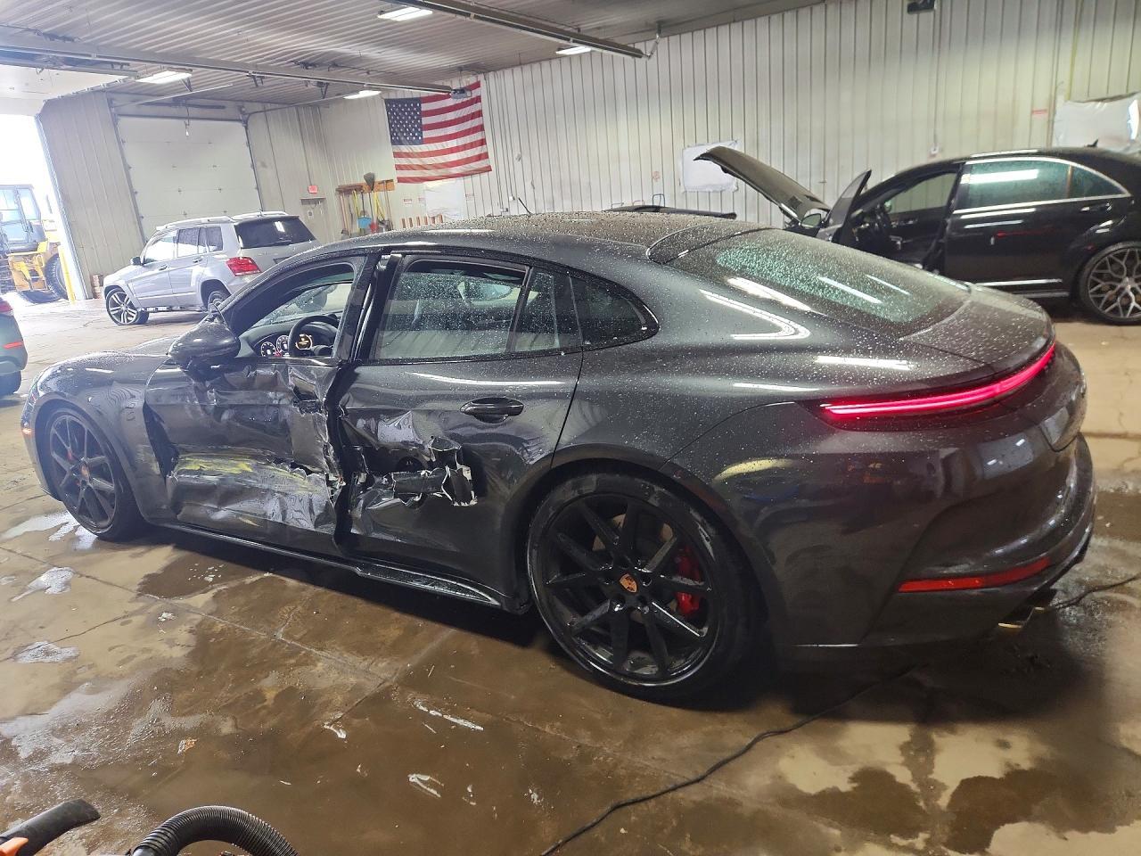 2026 Porsche Panamera Gts - zdjęcie 2