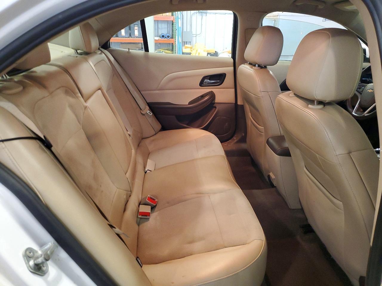 2014 Chevrolet Malibu 2Lt - zdjęcie 10