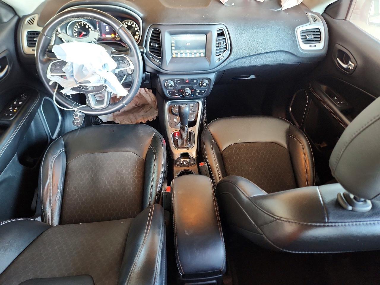 2020 Jeep Compass Latitude - zdjęcie 8