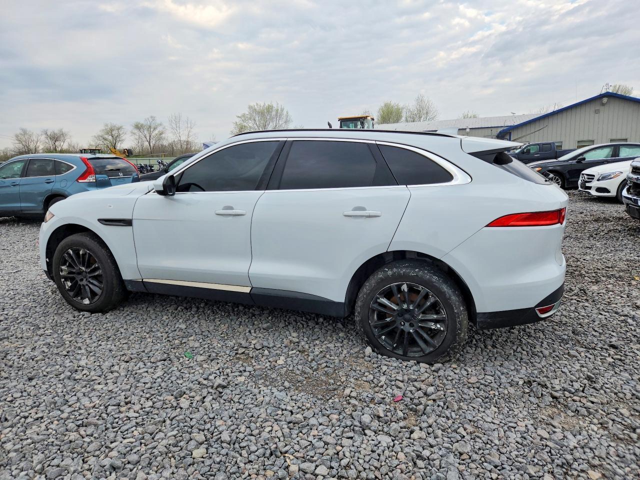 2017 Jaguar F-Pace Prestige - zdjęcie 2