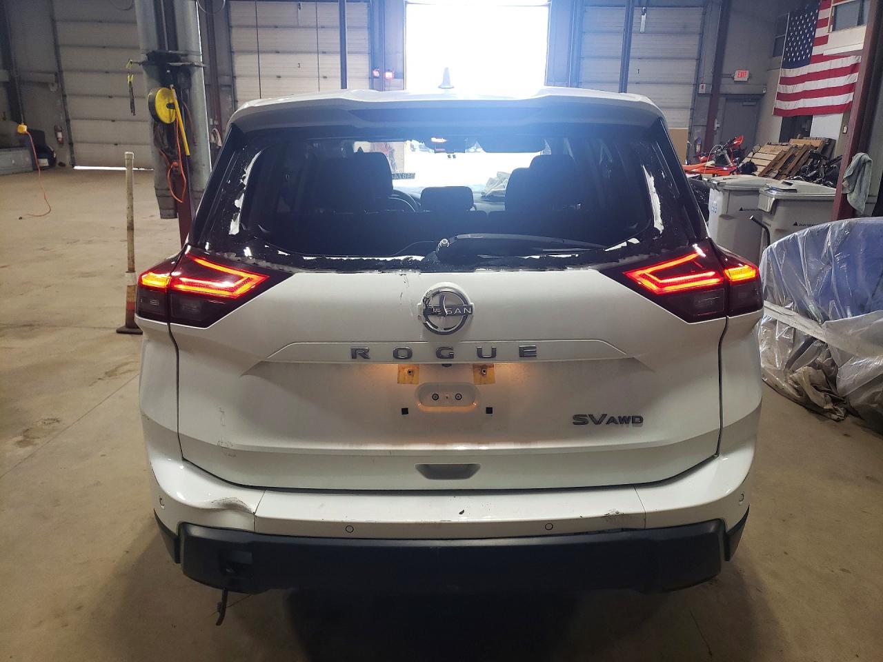 2024 Nissan Rogue Sv - zdjęcie 6