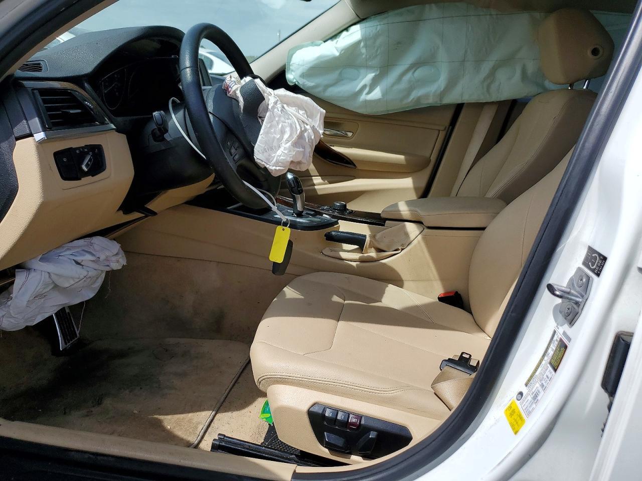 2015 BMW 320 I - zdjęcie 7