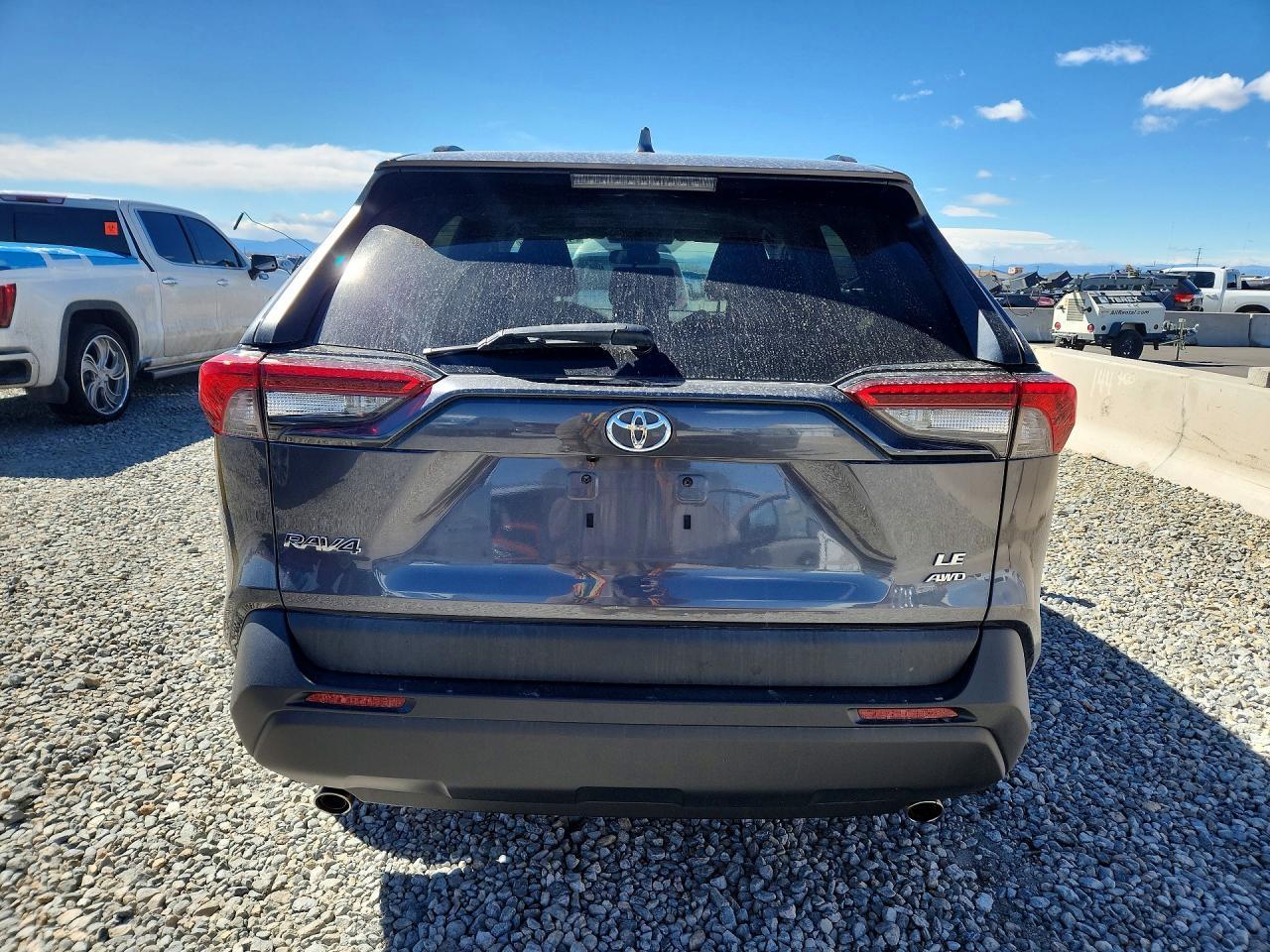 2020 Toyota Rav4 Le - zdjęcie 6