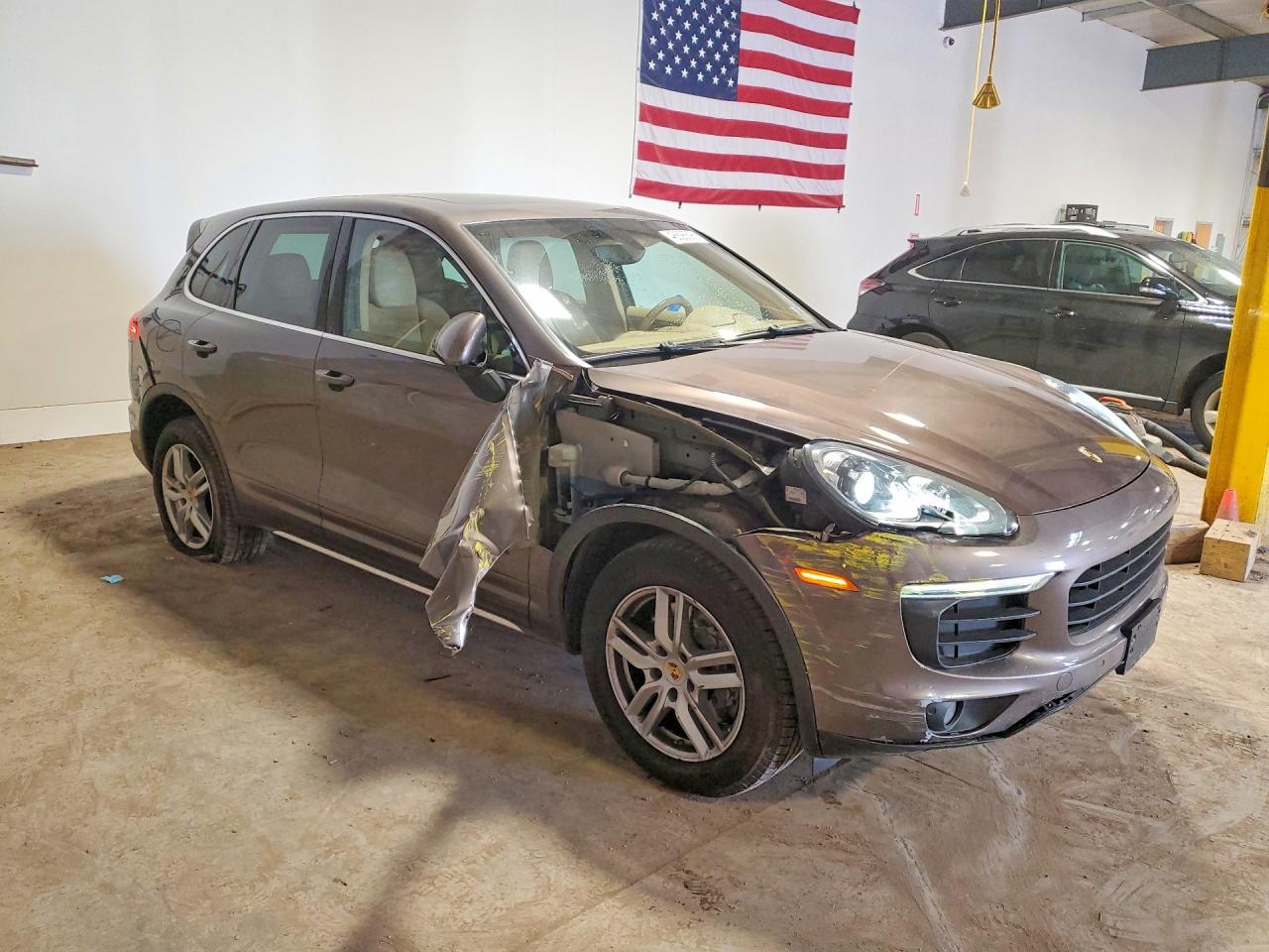 2016 Porsche Cayenne - zdjęcie 4