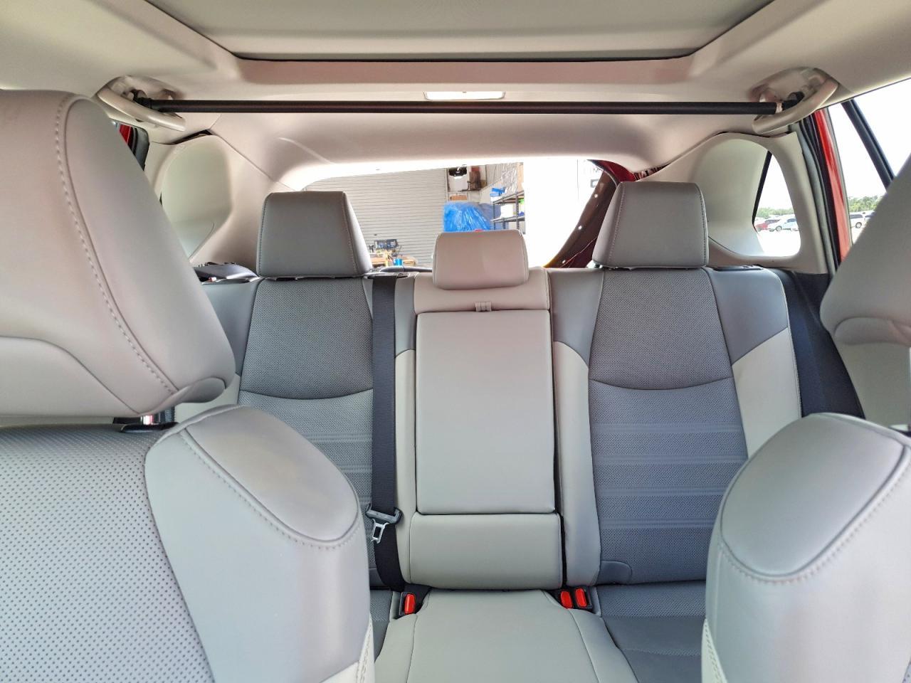 2021 Toyota Rav4 Hybrid Limited - zdjęcie 10