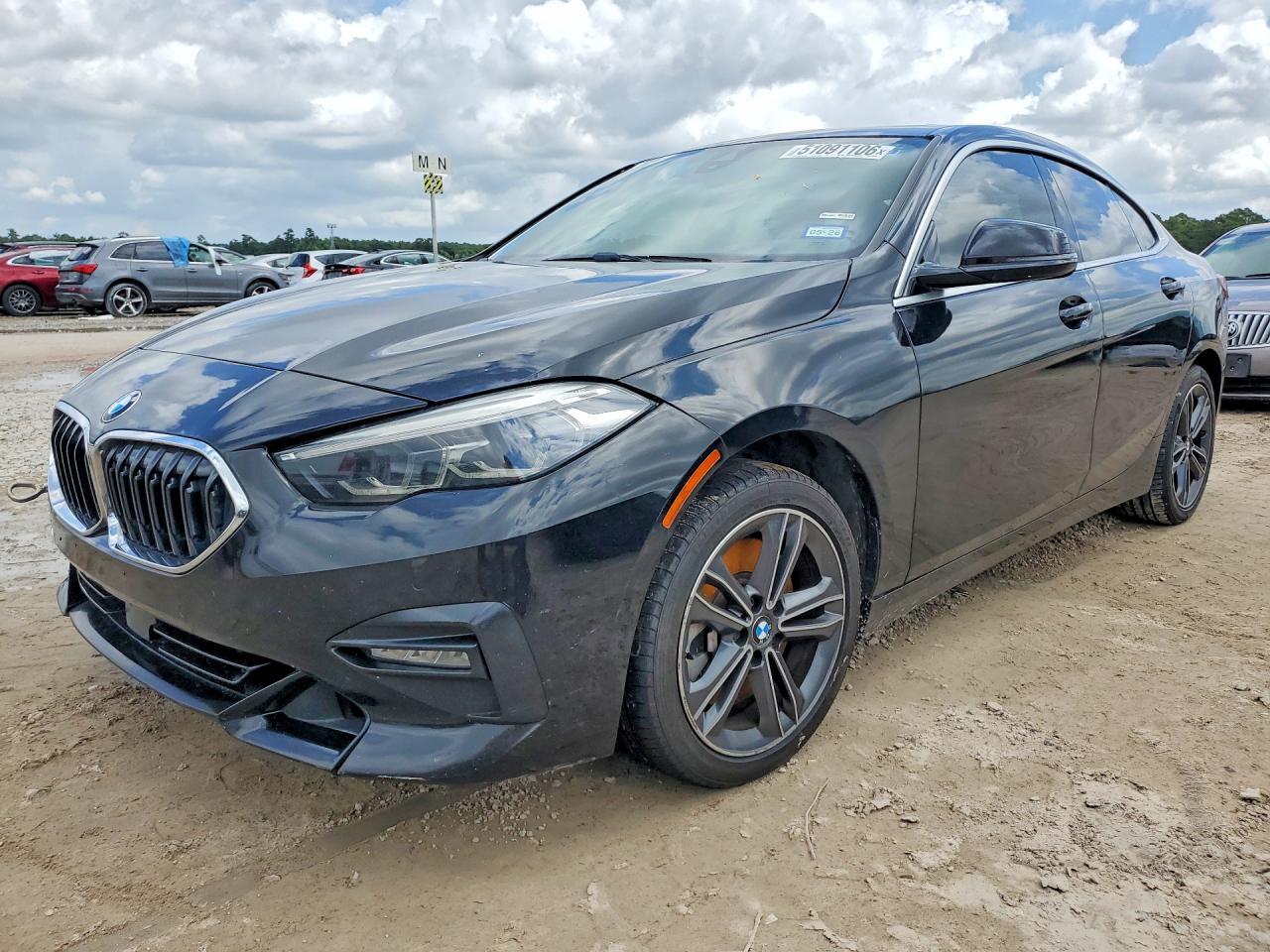 2021 BMW 228Xi - zdjęcie główne