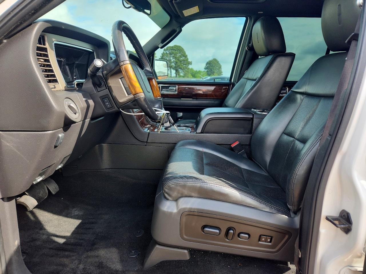 2013 Lincoln Townhouse Navigator - zdjęcie 7