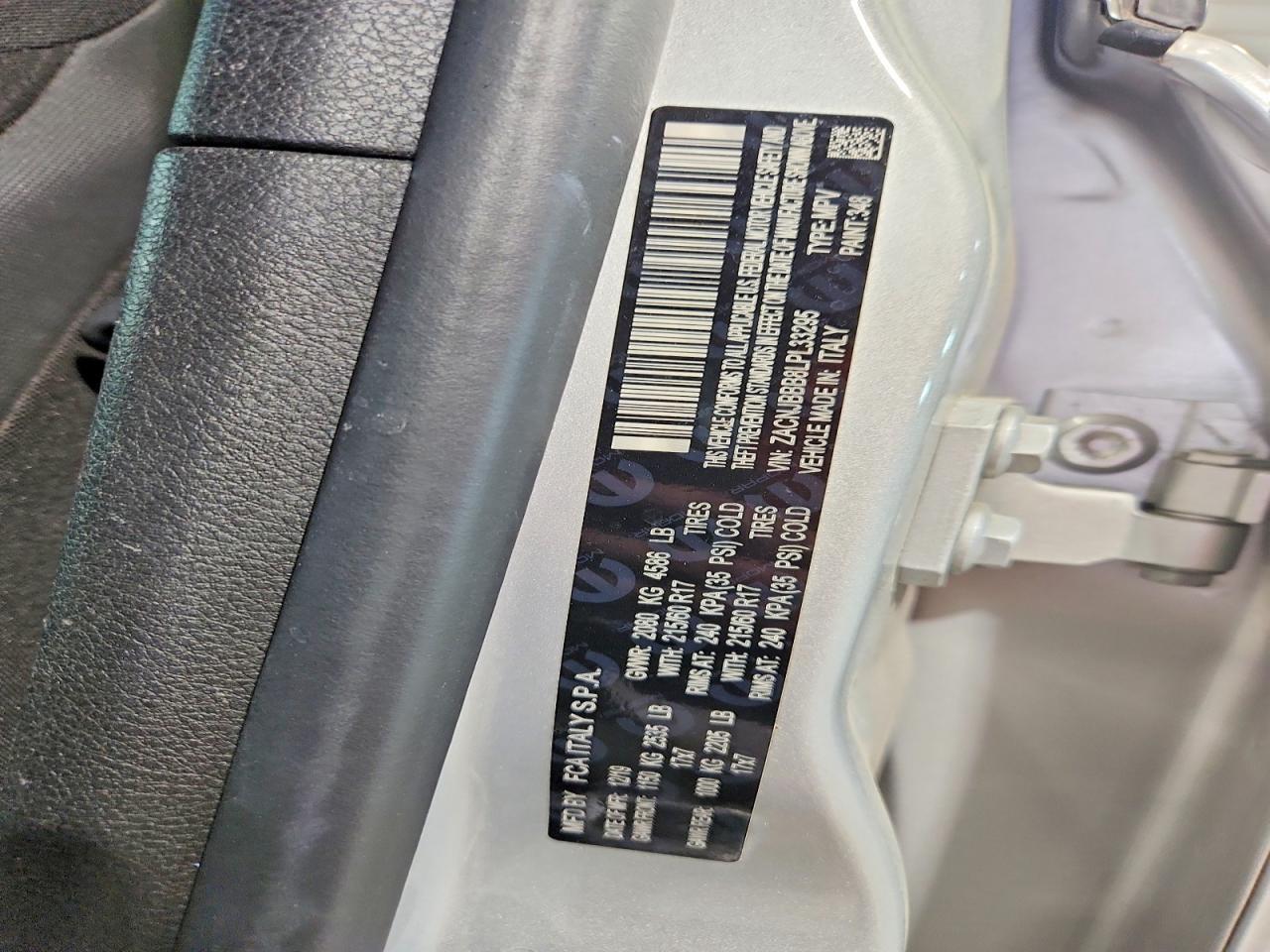 2020 Jeep Renegade Latitude - zdjęcie 13