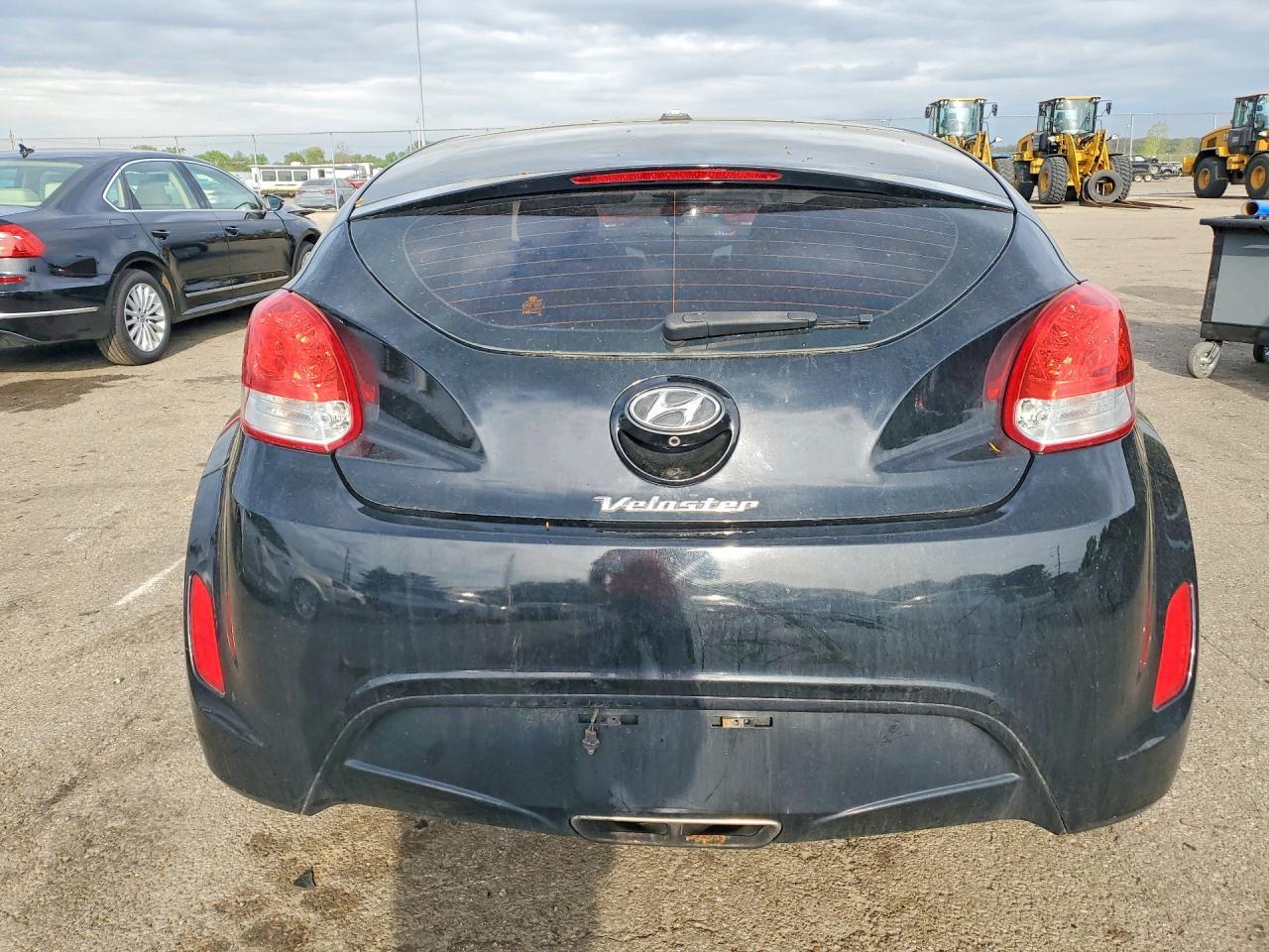 2016 Hyundai Veloster Base - zdjęcie 6