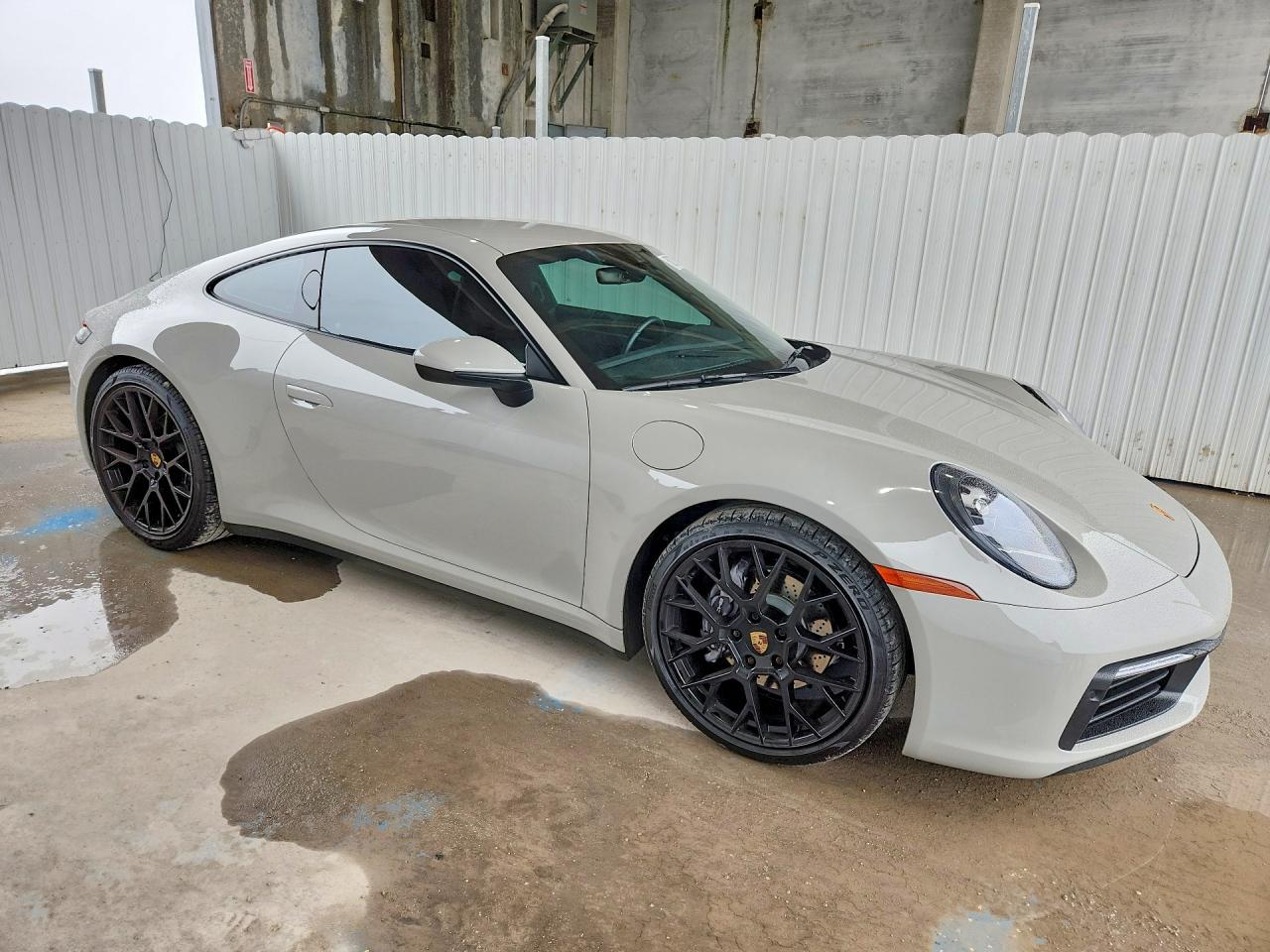 2023 Porsche 911 Carrera - zdjęcie 4