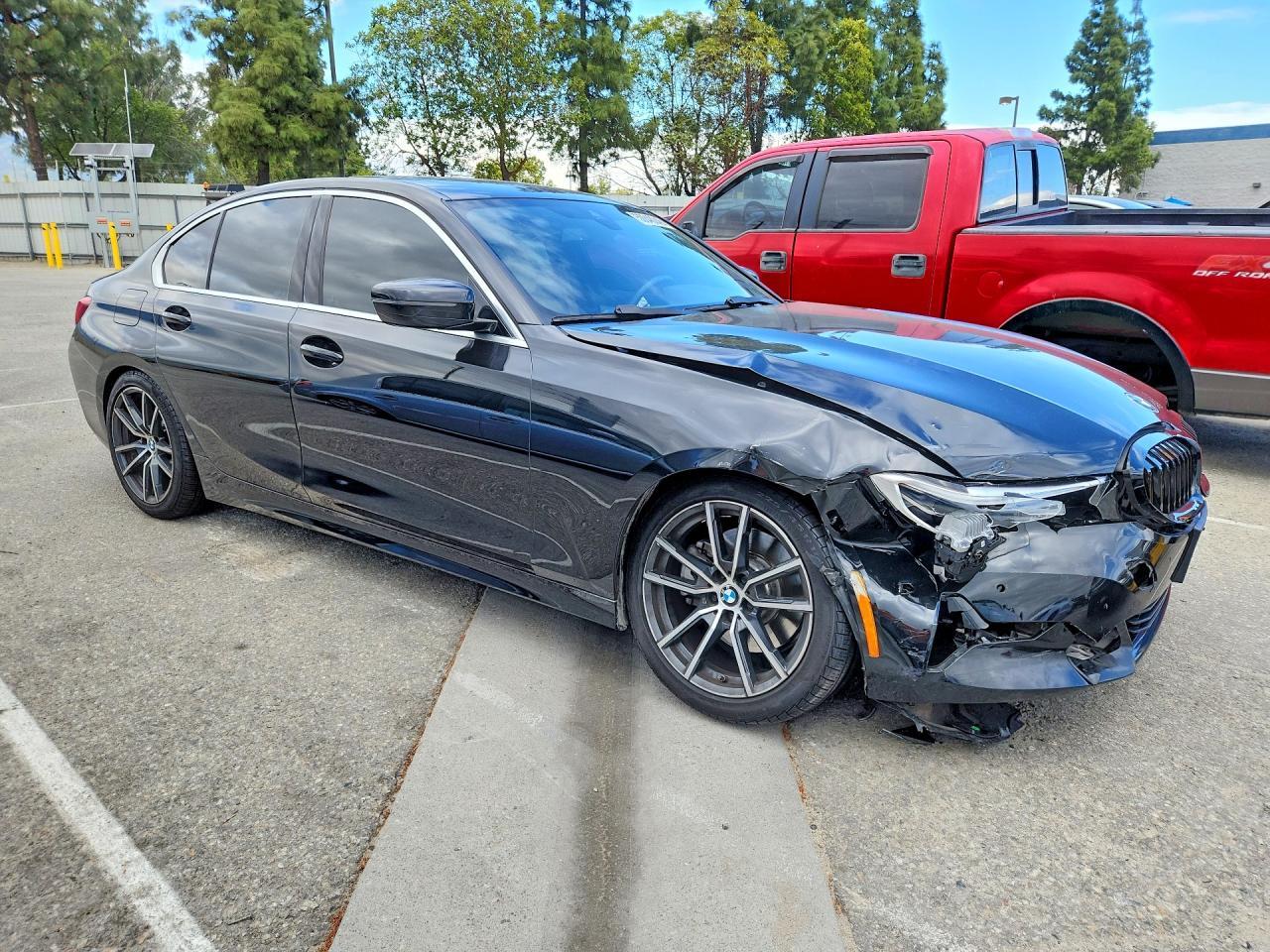 2020 BMW 330I - zdjęcie 4