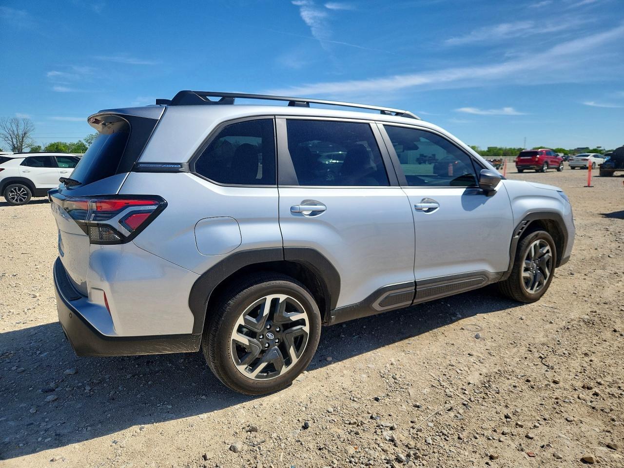 2025 Subaru Forester Limited - zdjęcie 3