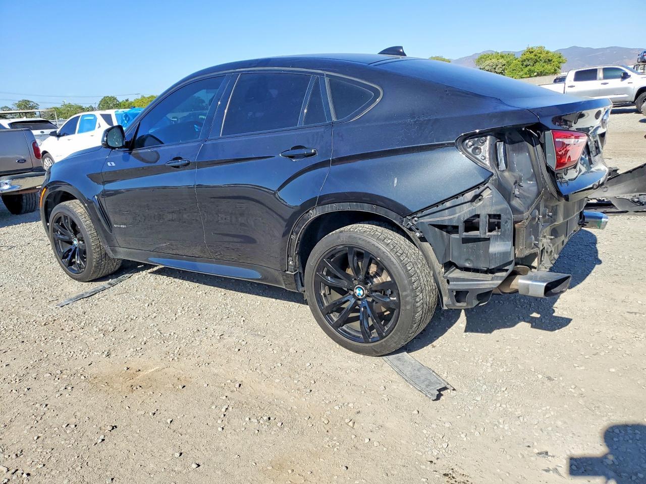 2016 BMW X6 xDrive35I - zdjęcie 2