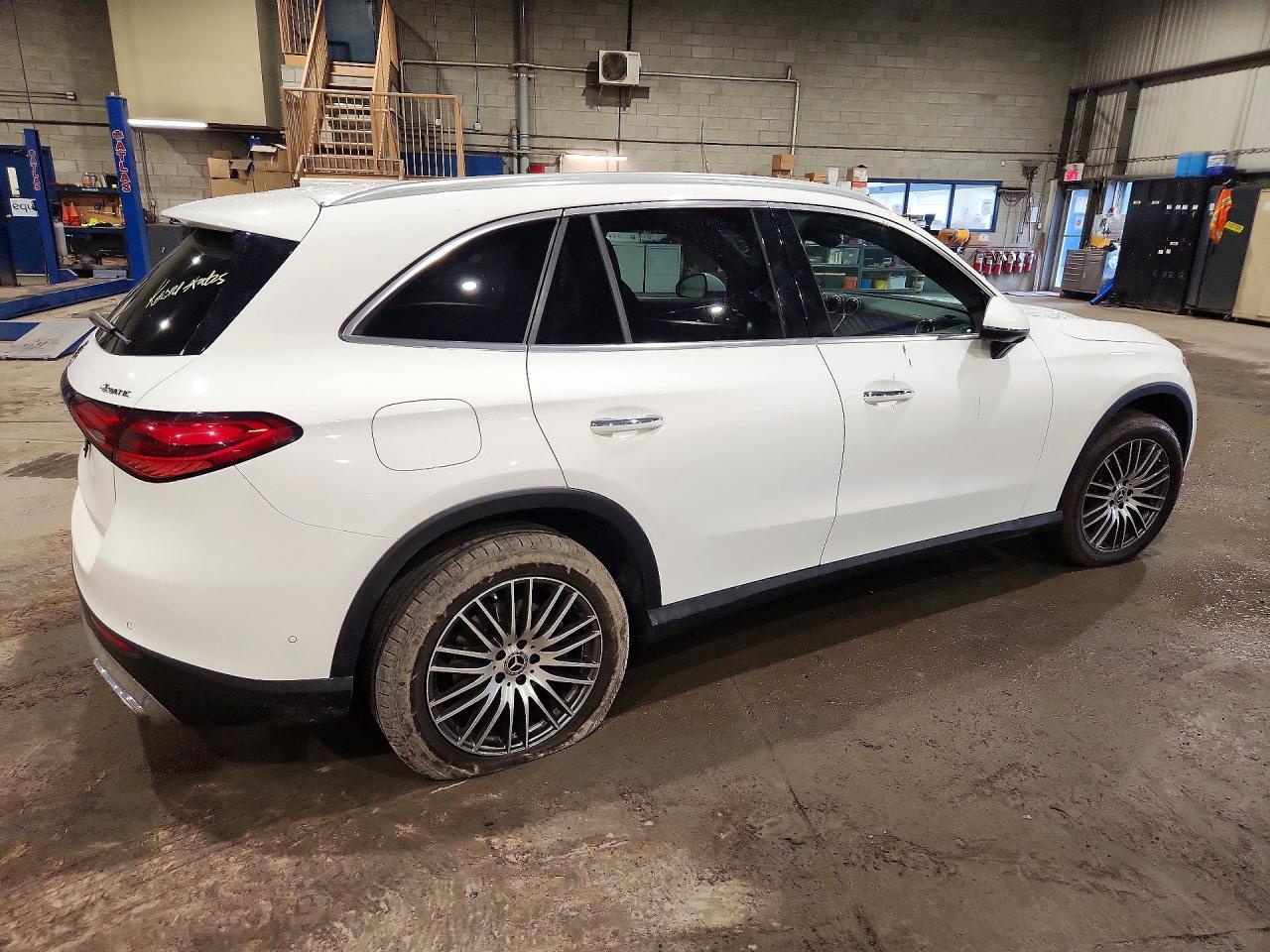 2024 Mercedes Benz Glc 300 4Matic - zdjęcie 3