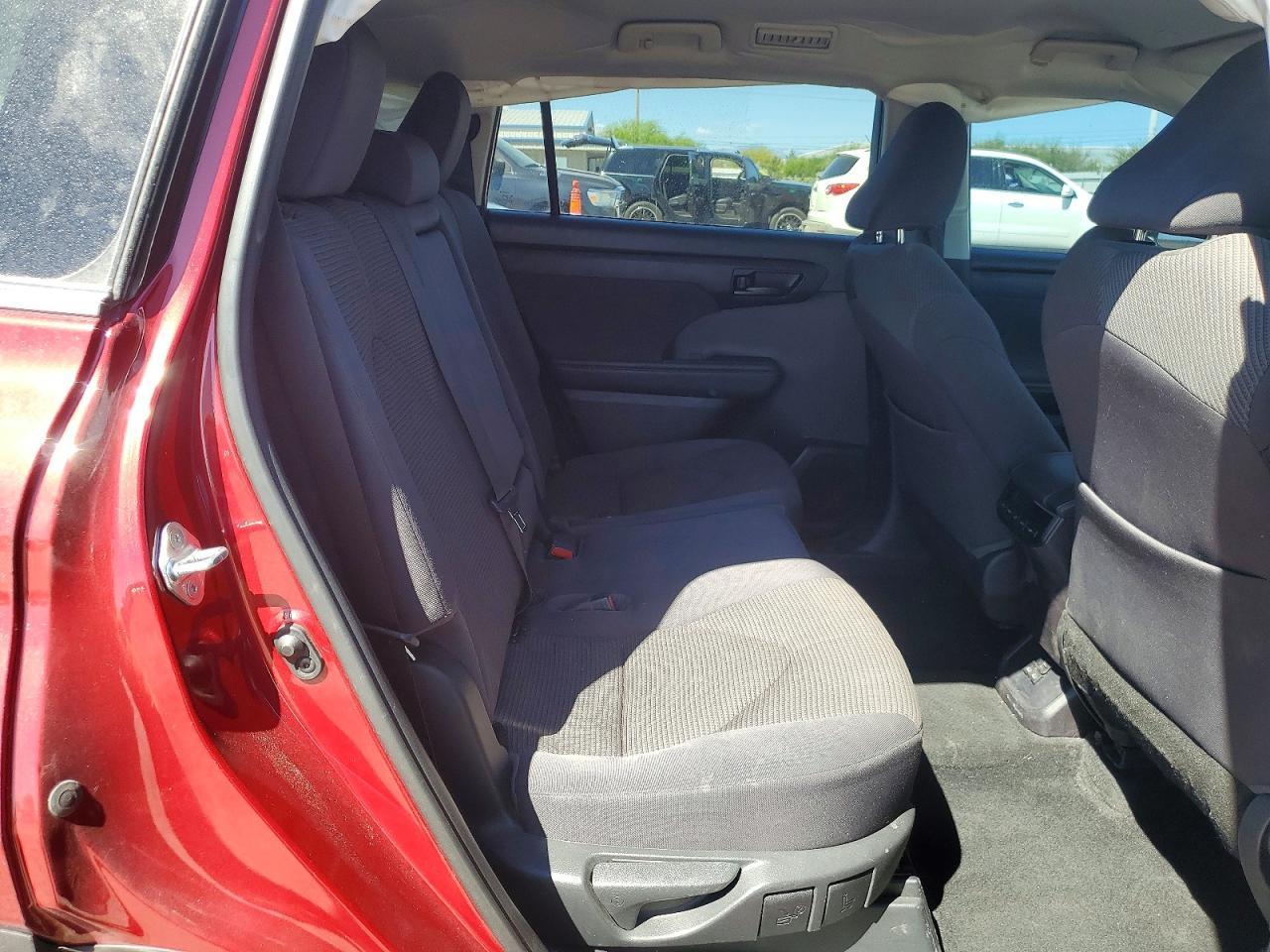 2022 Toyota Highlander Le - zdjęcie 11