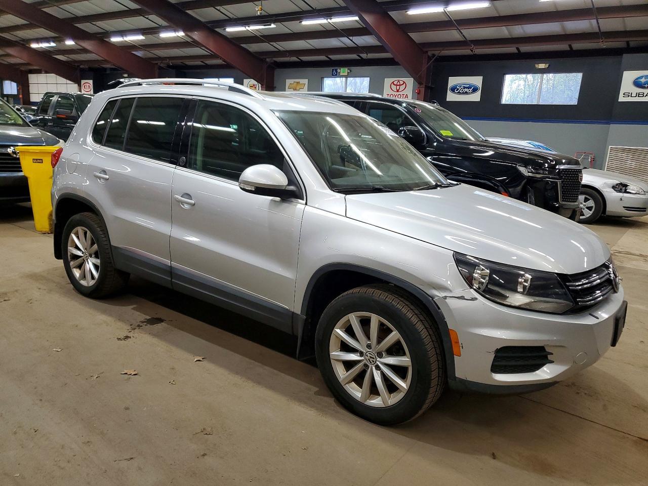 2017 Volkswagen Tiguan - zdjęcie 4