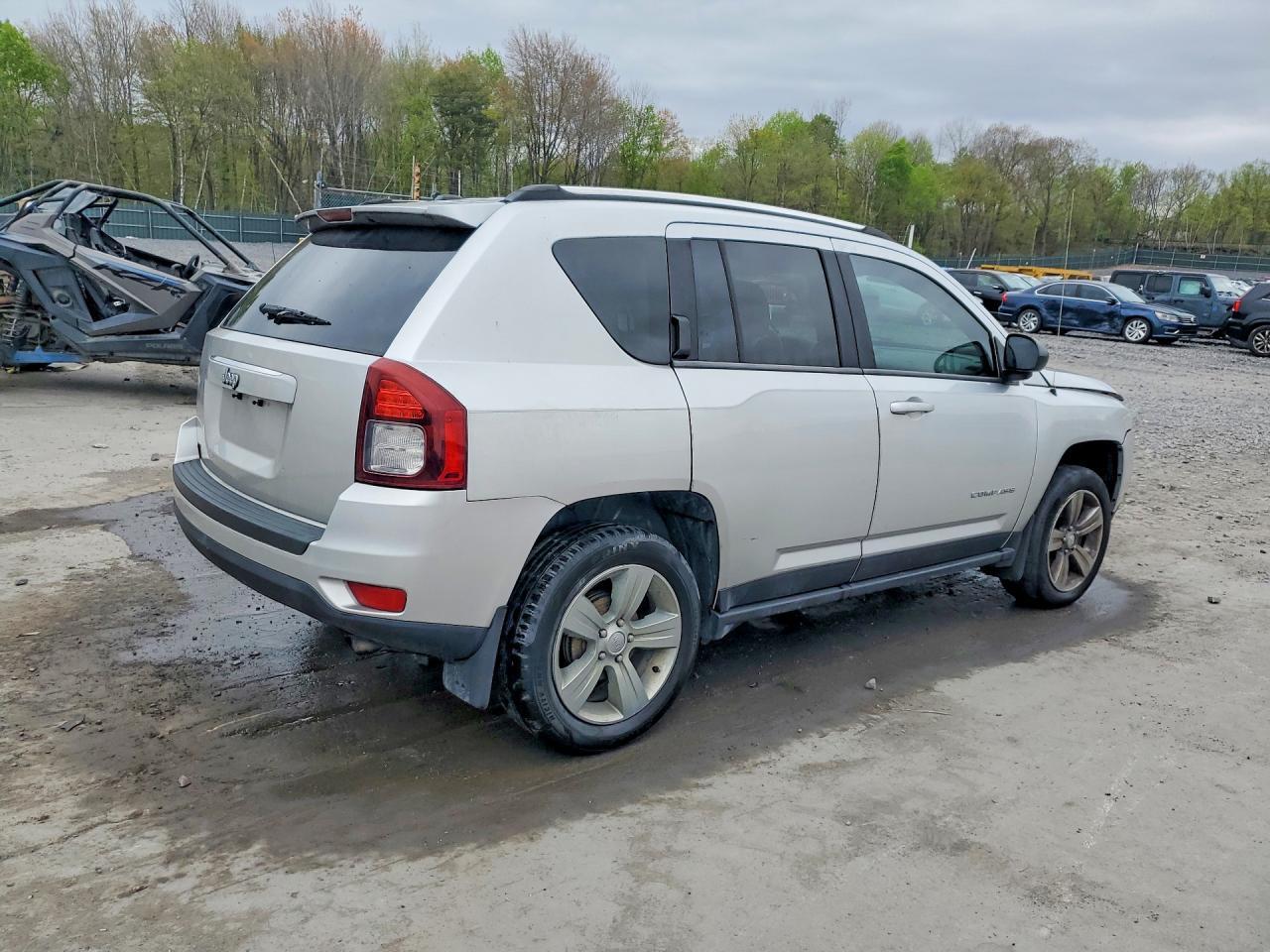 2014 Jeep Compass Sport - zdjęcie 3