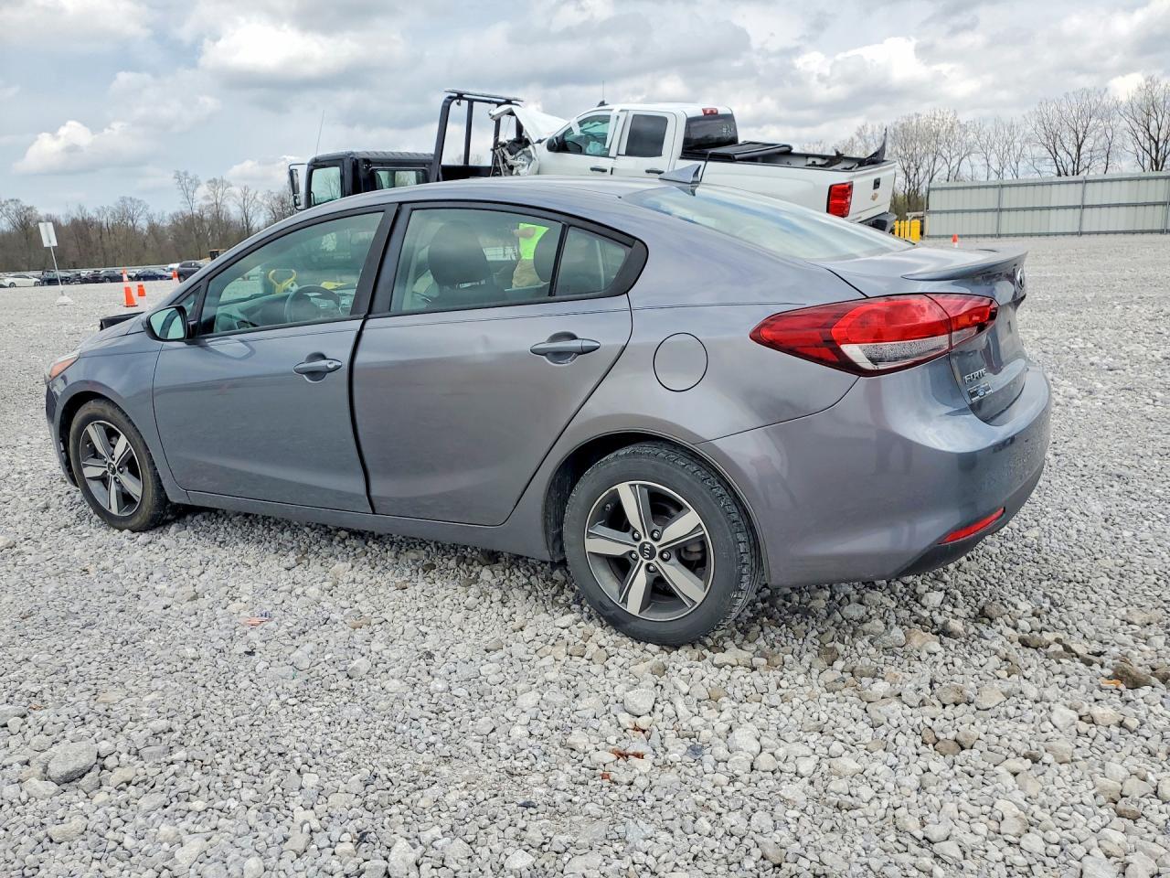 2018 Kia Forte S - zdjęcie 2