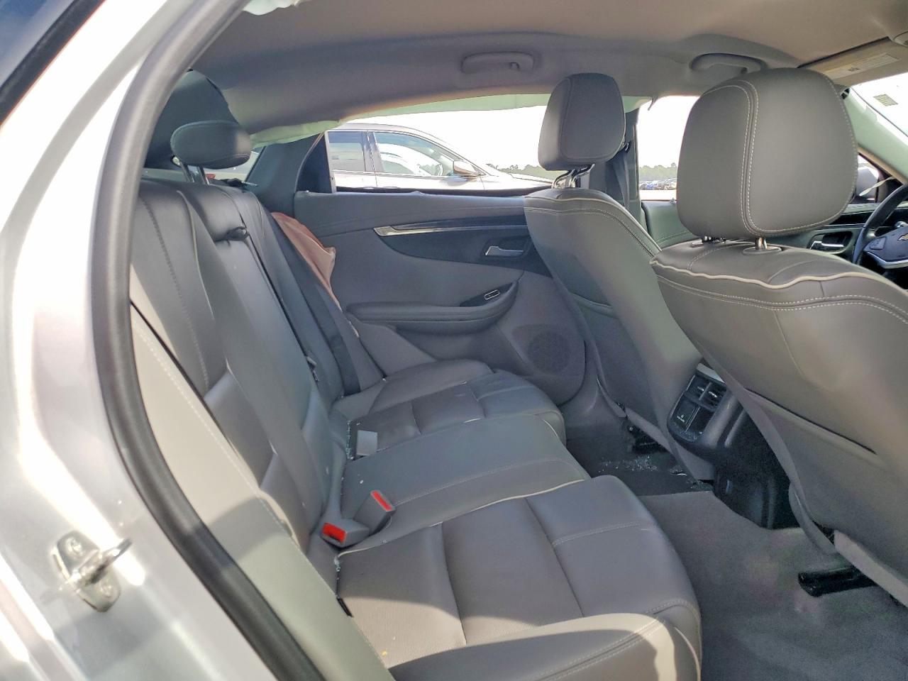 2019 Chevrolet Impala Premier - zdjęcie 10