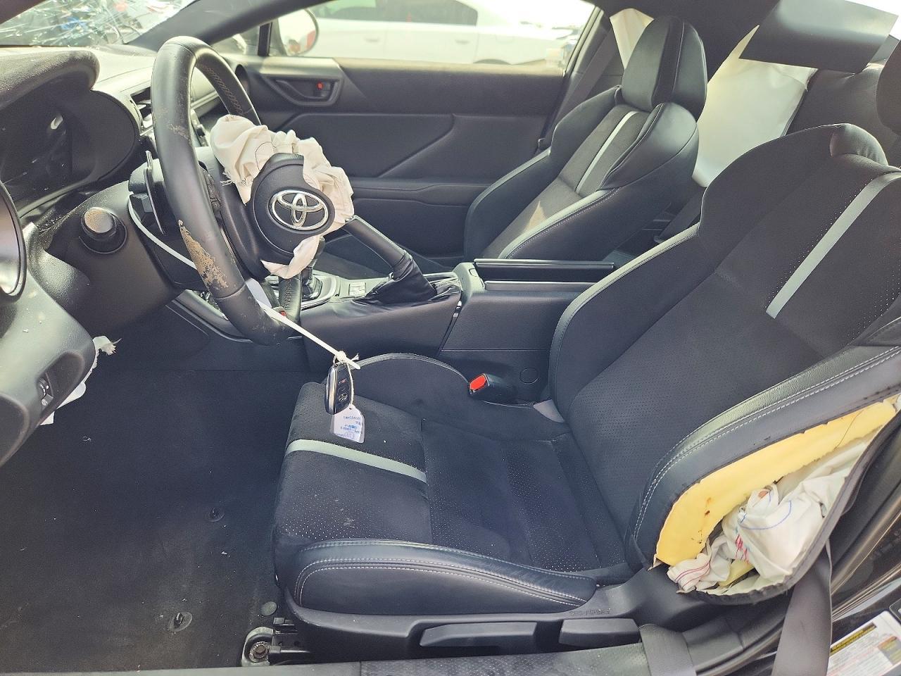 2024 Toyota Gr 86 Premium - zdjęcie 7